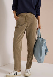 Cordhose SCARLETT Barrel Fit