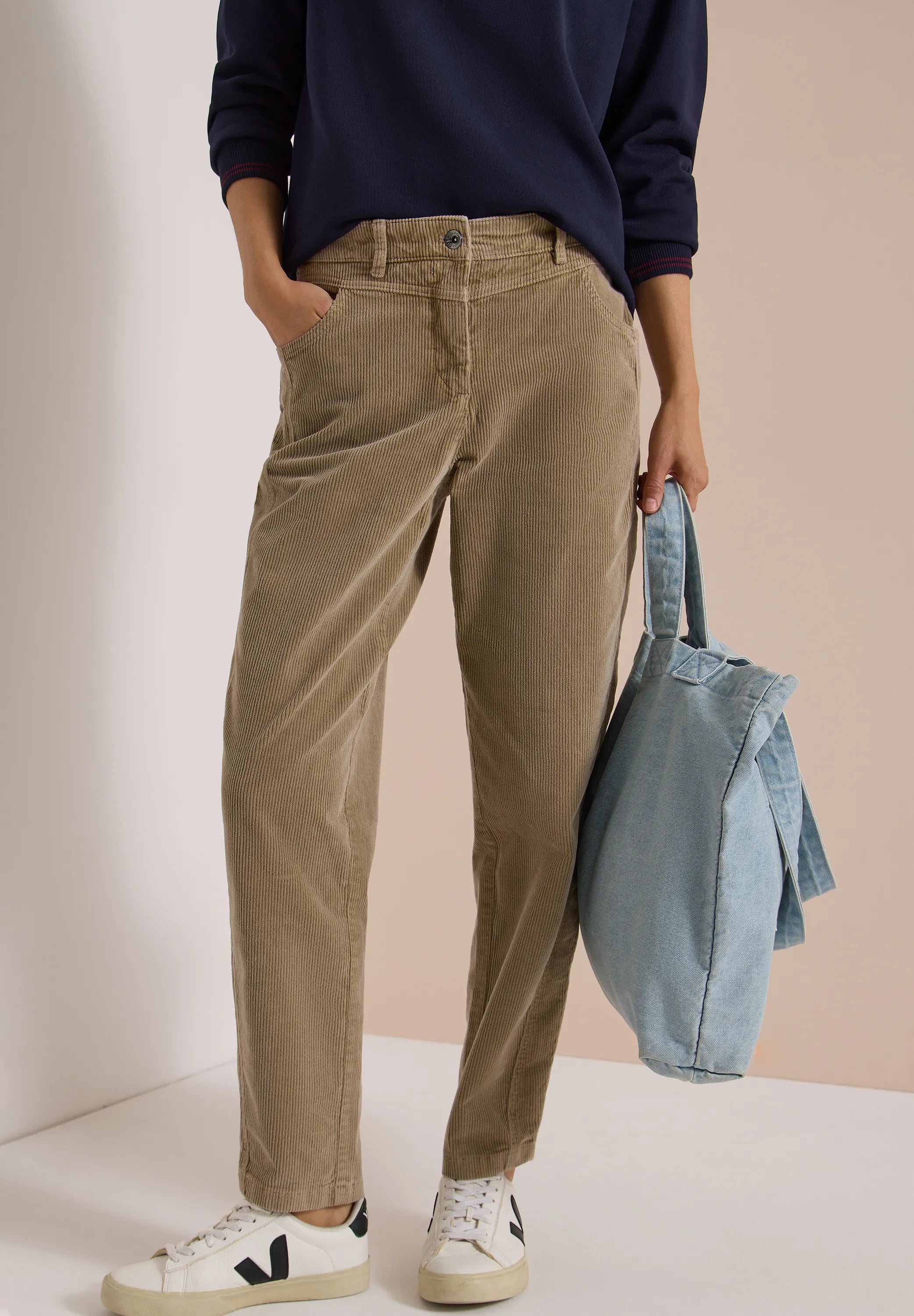 Cordhose SCARLETT Barrel Fit