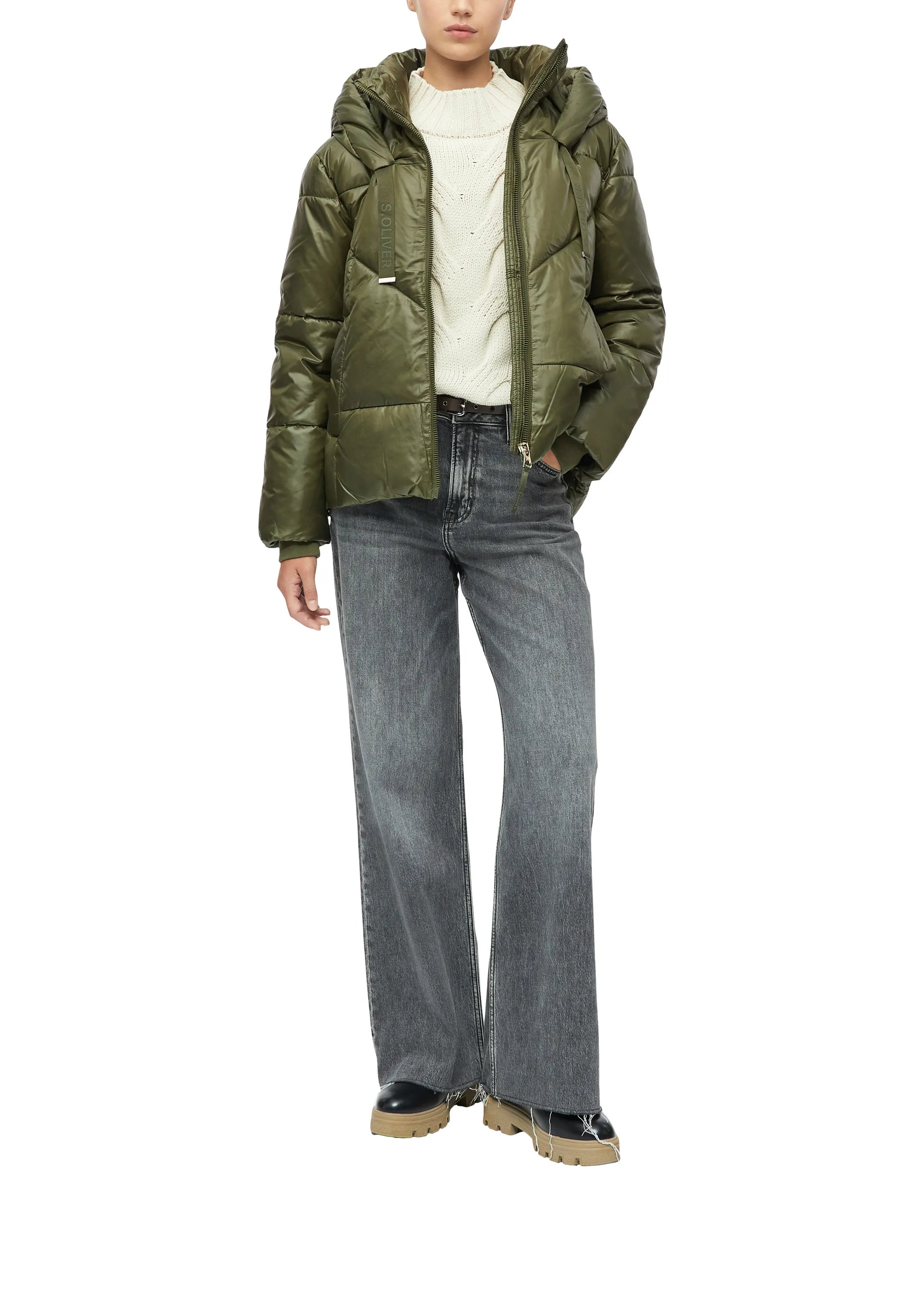 Steppjacke mit Kapuze