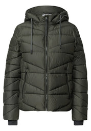 Steppjacke mit Kapuze