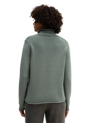 Strickpullover mit hohem Kragen