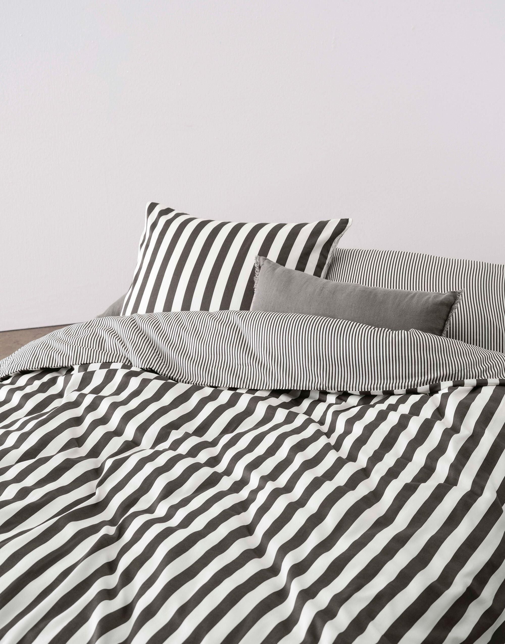 Bettwäsche Classic Stripe aus Baumsollsatin