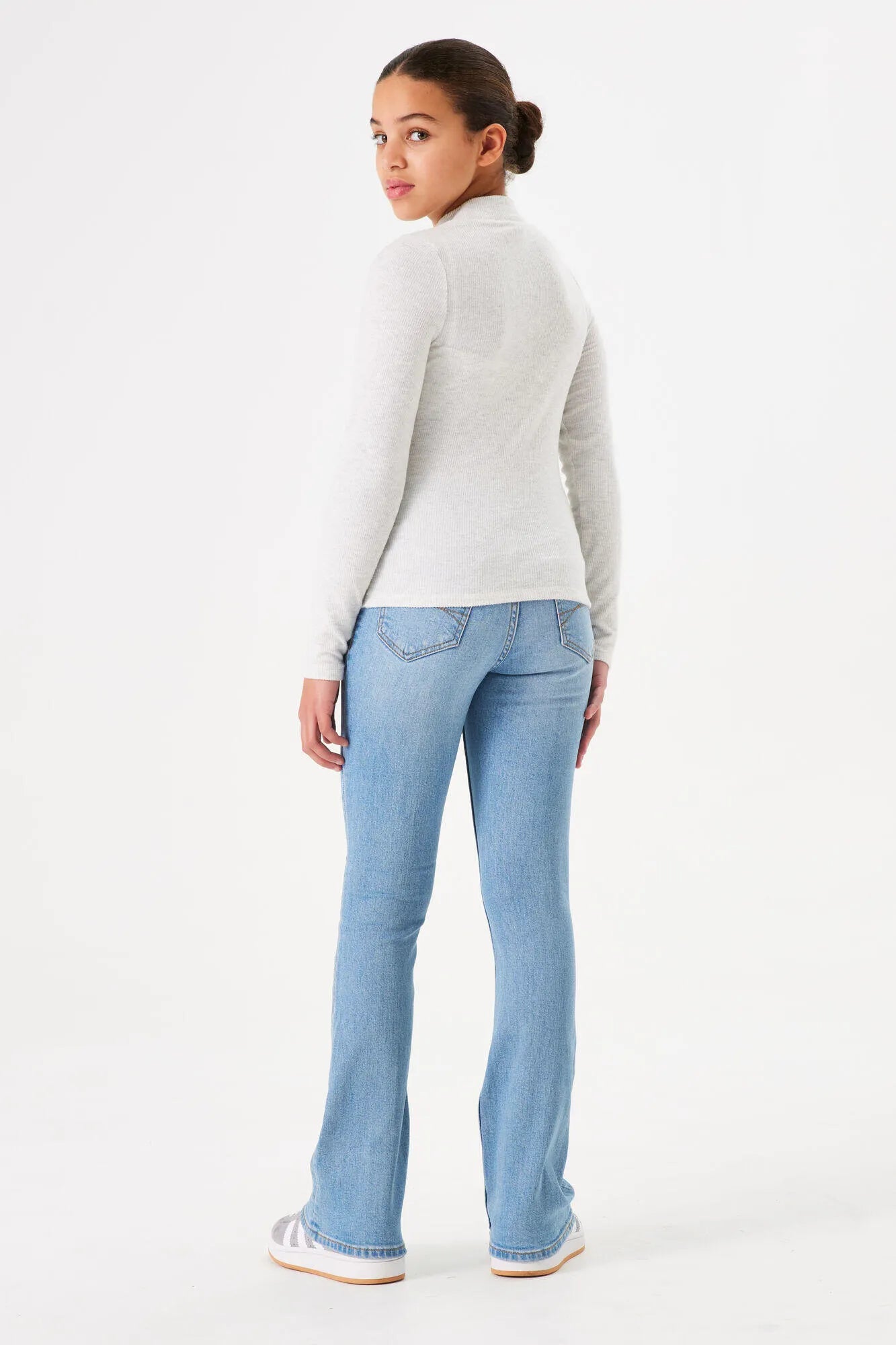 Jeans mit ausgestelltem Bein