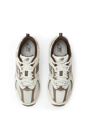 Sneaker 530