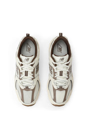 Sneaker 530