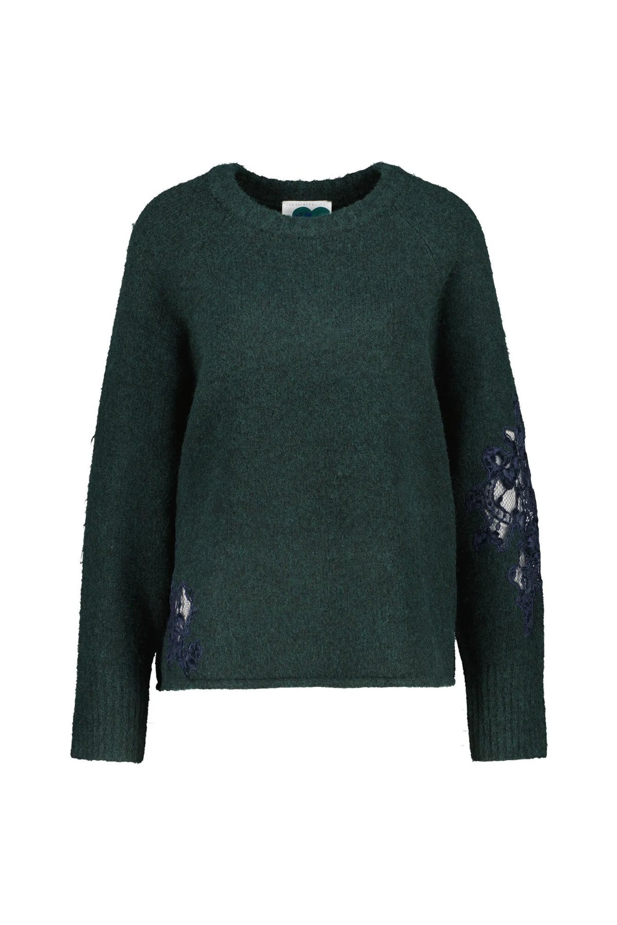 Strickpullover mit Stickereien